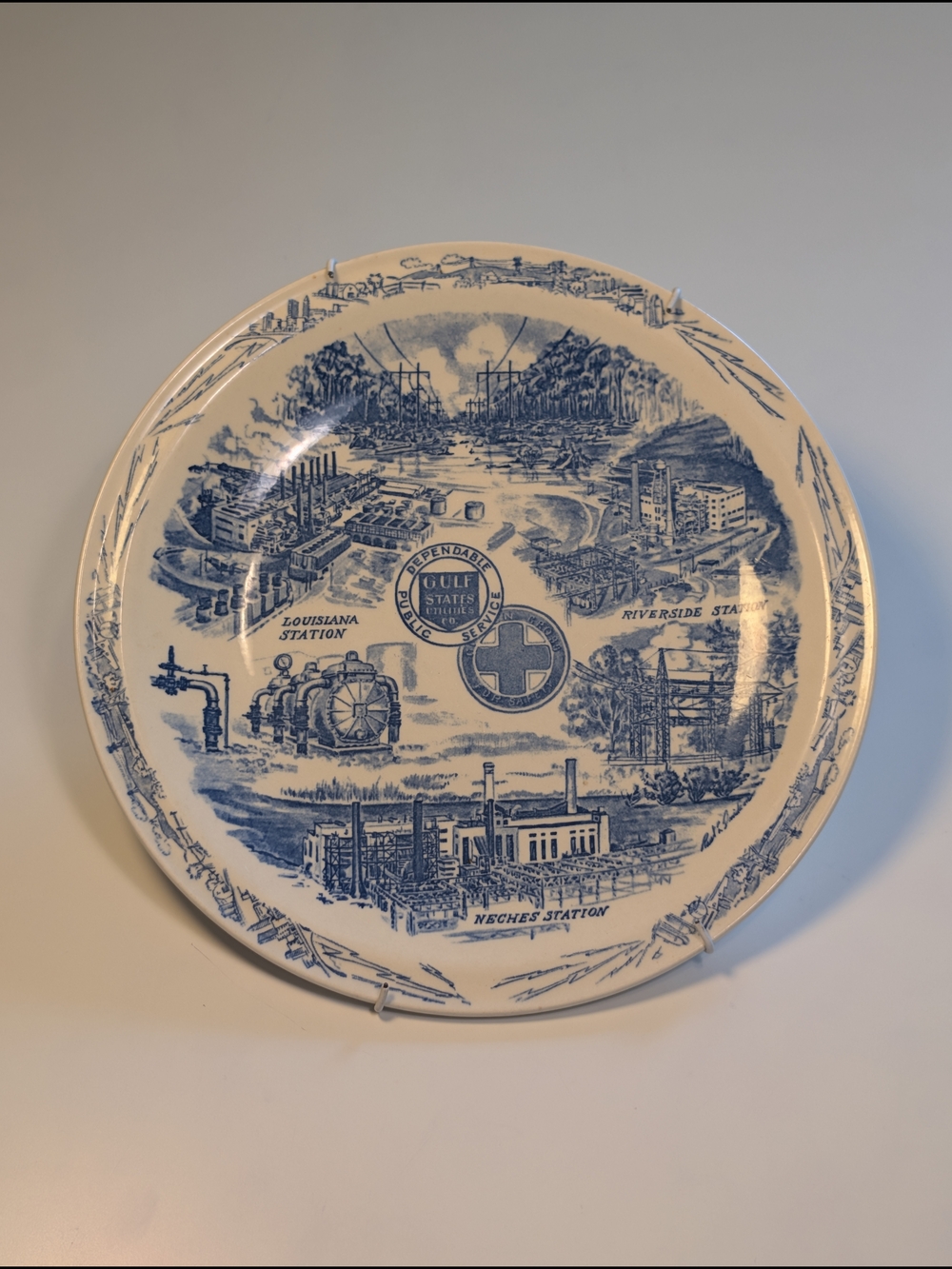 Vintage 1952 Vernon Kilns Gulf States Utilities Safety Award Plate Blue White 10
